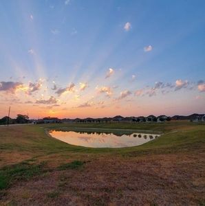 Meet your Posher, Saima